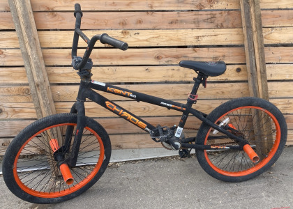 Black And Orange Kent Chaos Freestyle Bike With Pegs