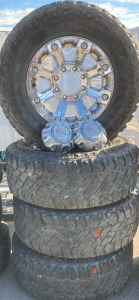 Gear 8 Lugnut Tires & Rims LT295/70R18
