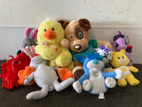 (9) Different Variety’s Stuffed Toys