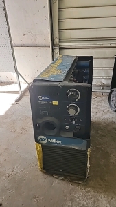 (1) Miller Millermatic 251 Welder For Parts