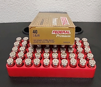 (1) Box Of (50) Federal Premium. 40 S&W 165 gr Hydra Shok Ammunition Cartridges