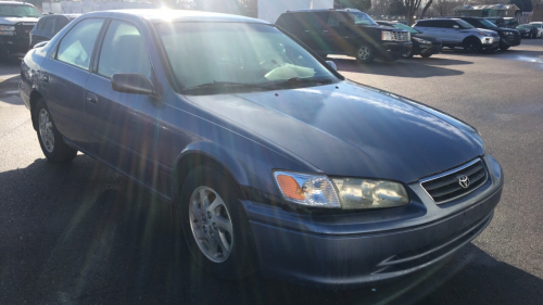 2000 TOYOTA CAMRY - CLEAN