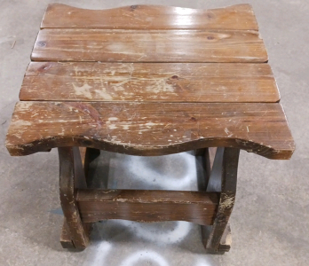Vintage Solid Wooden Table 23"&times;21"&times;22"
