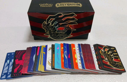 Pok&eacute;mon Lost Origin Card Collection & Box