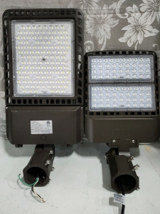 Pair of Pole Mount 300w LED Outdoor Yard lights. Unable to Test