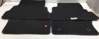 (4) Ford Floor Mats 21&rdquo;3/4 x18&rdquo;1/2 ..20&rdquo;x17&rdquo;