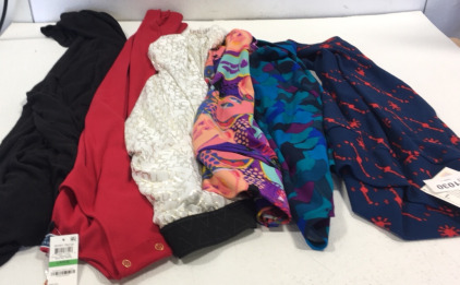 (12) Assorted. LuLu Roe Large Colthing