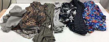 (7) Assorted LuLu Roe Colthing Large