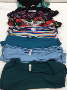 (14) Assoreted LuLu Roe xl Shirts