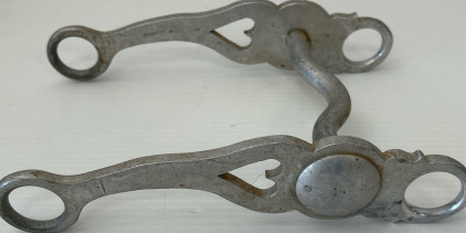 Ronaldi Horse Bit w/ Heart Cutout On Each Side