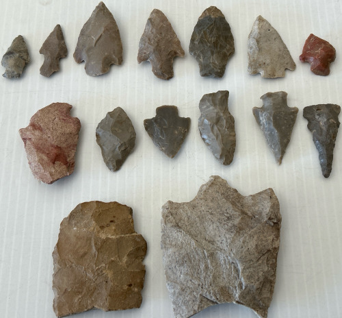 Stone Arrowheads & 2 Knapping Starter Stones