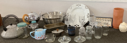 Glass Kitchen Decor, Bowls, Pans