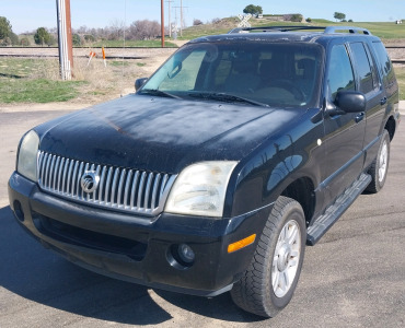 2004 MERCURY MOUNTAINEER - AWD!