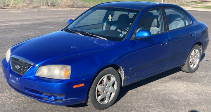2004 HYUNDAI ELANTRA - SUNROOF - RUNS WELL