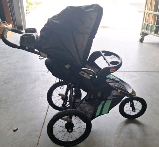 3 wheeled stroller..BBFN