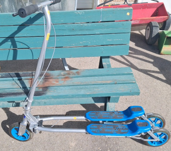 Swing Wiggle Slider Scooter