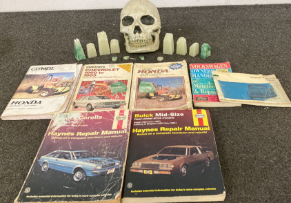 Skull, Vintage Auto Guides, Calcite