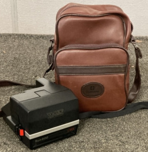 Polaroid 600 Land Camera W/ Bag