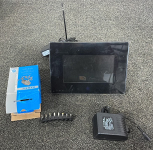 Insignia Digital Photo Frame (Works!) With Dynex Universal AC Adapter