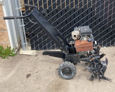 Briggs and Stratton Rototiller