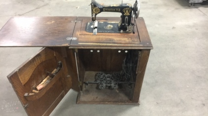 Vintage Windsor-B Sewing Machine Cabinet