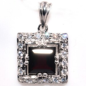Silver Garnet Cz(2.9ct) Pendant