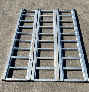 Folding Trailer Ramp, 65.3”x44.5”