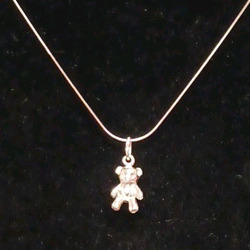 . 925 Sterling Silver Necklace & Bear Pendant