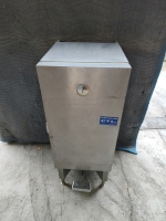 Stainless Steel Refrigerated milk Machine powers on