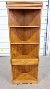 (1) Corner Cabinet