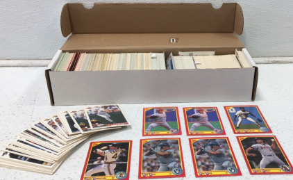 Sleeve of 90s Baseball Cards including Tim Brista, Jeff Reboulet and more