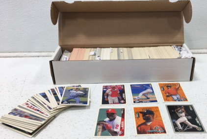 Sleeve of 90s Baseball Cards including Jeff Montgomery, Mark Carreon and more