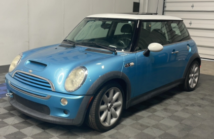 2005 Mini Cooper Hardtop - Sunroof!