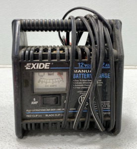(1) Manual Car Battery Charger 12 Volts 6.5 Amps