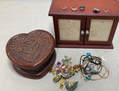 Jewelry Boxes w/Various Jewelry