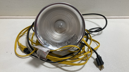 Clip Shop Light w/ (2) Extension Cords