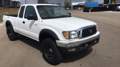 2002 TOYOTA TACOMA - SR5