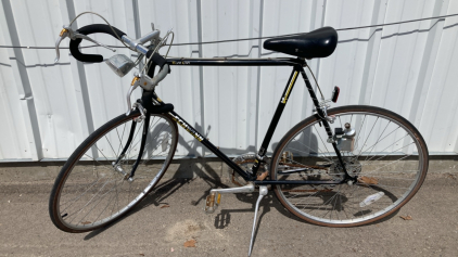 Schwinn World Sport Speed Bicycle (Black)