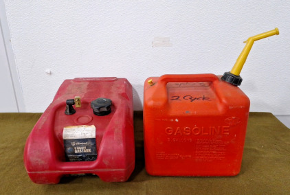 (1) 5 Gallon Cas Can & (1) 6 Gallon Marine Gas Tank