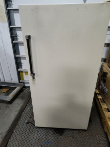 Kenmore upright Freezer 28 x27 x 57" unable to test