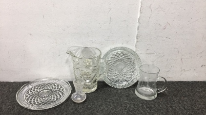 Vintage 60&rsquo;s Anchor Hocking Wexford Ashtray, Dinner Plate, And More