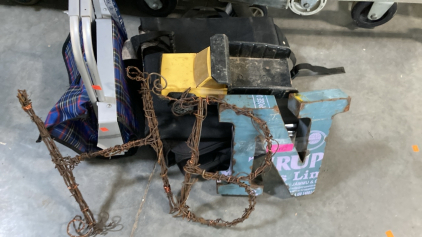 Metal Yard Art, Folding Cushions & Vintage Tonka Dump Truck