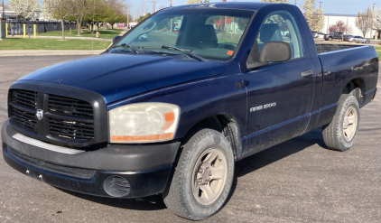 2006 DODGE RAM 1500 - AFTERMARKET STEREO!