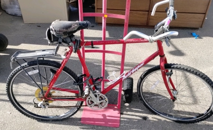 Specialized Rock Hopper Mountain Bike