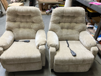 (2) Cream Colored Automatic Recliners