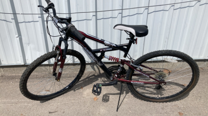 26&rdquo; Huffy Rock Creek Bicycle (Black and Dark Red)