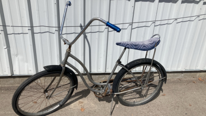 Vintage Schwinn Bicycle (Gray)
