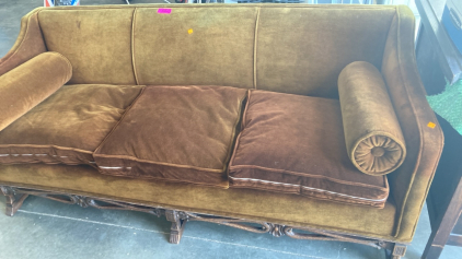 (BBFN) Vintage Couch