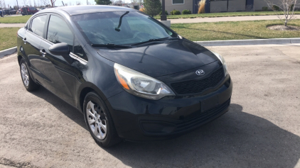 2013 KIA RIO- 100K MILES!!