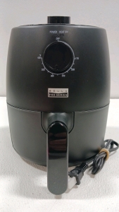 Unused Bella Pro Series Airfryer (Powers on)